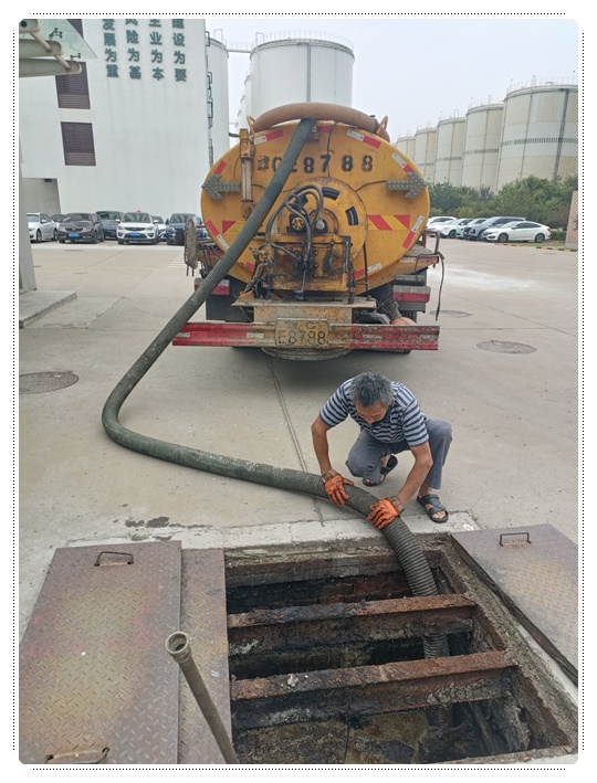 美兰隔油池清掏