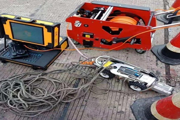 美兰CCTV管道检测机器人